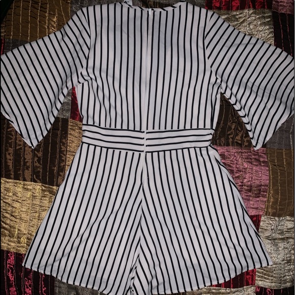 Windsor Romper Size M in Women. Only Used Once. - Picture 4 of 5